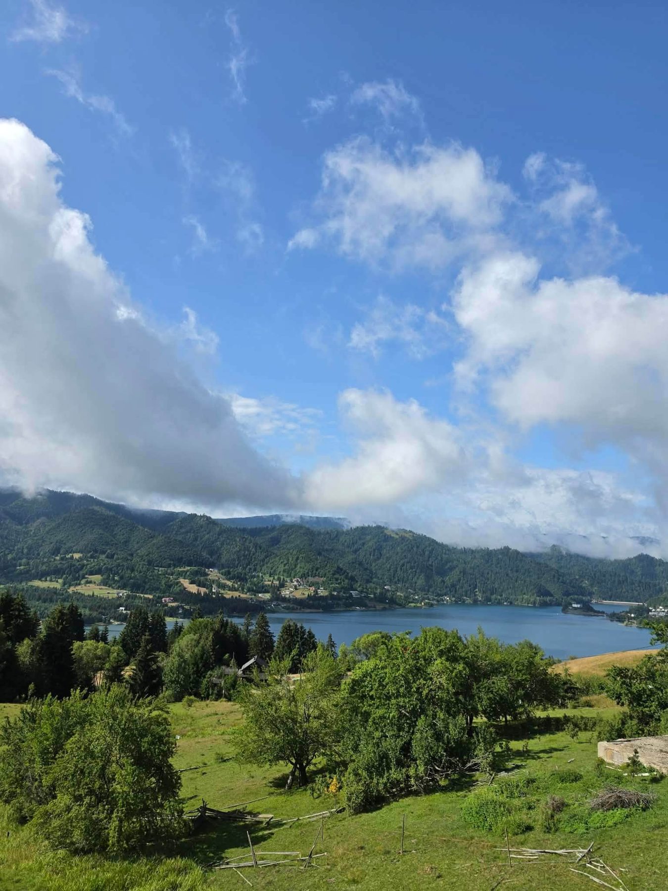 Lacul Colibița văzut de sus, vara